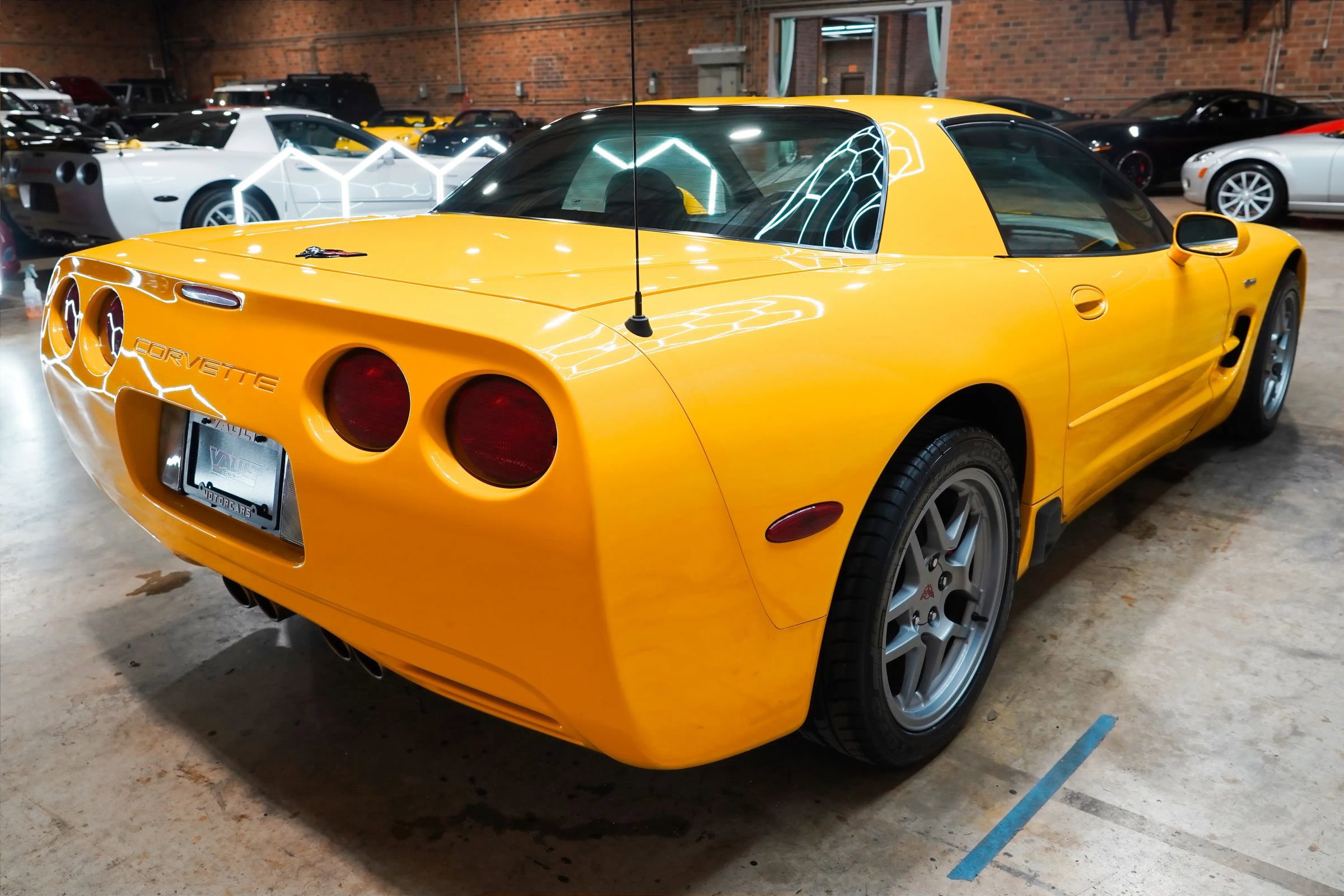 Used 2002 Chevrolet Corvette Z06 w/ Memory Pkg RWD image 18
