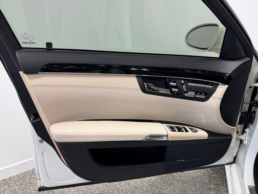 Used 2009 Mercedes-Benz S 63 AMG image 40