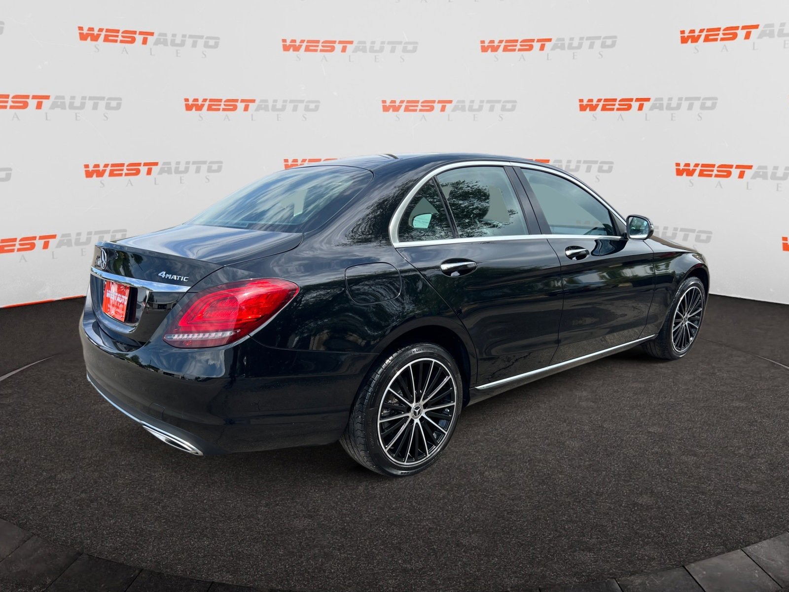 Used 2021 Mercedes-Benz C 300 4MATIC Sedan image 5