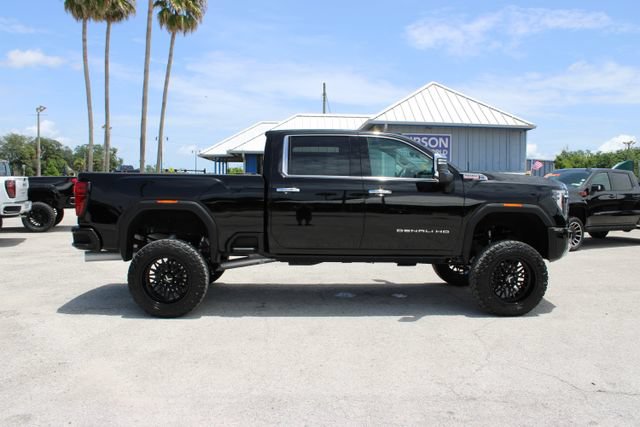 Used 2025 GMC Sierra 2500 Denali w/ Denali Reserve Package AWD/4WD image 14