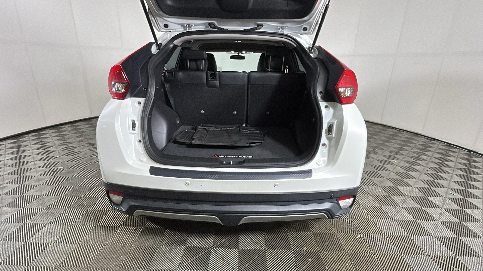 Used 2018 Mitsubishi Eclipse Cross SEL AWD/4WD image 27