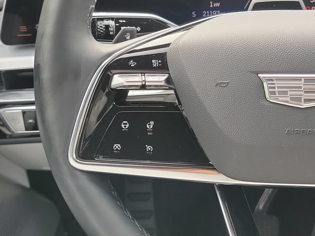 Certified 2024 Cadillac Lyriq Luxury AWD/4WD image 11