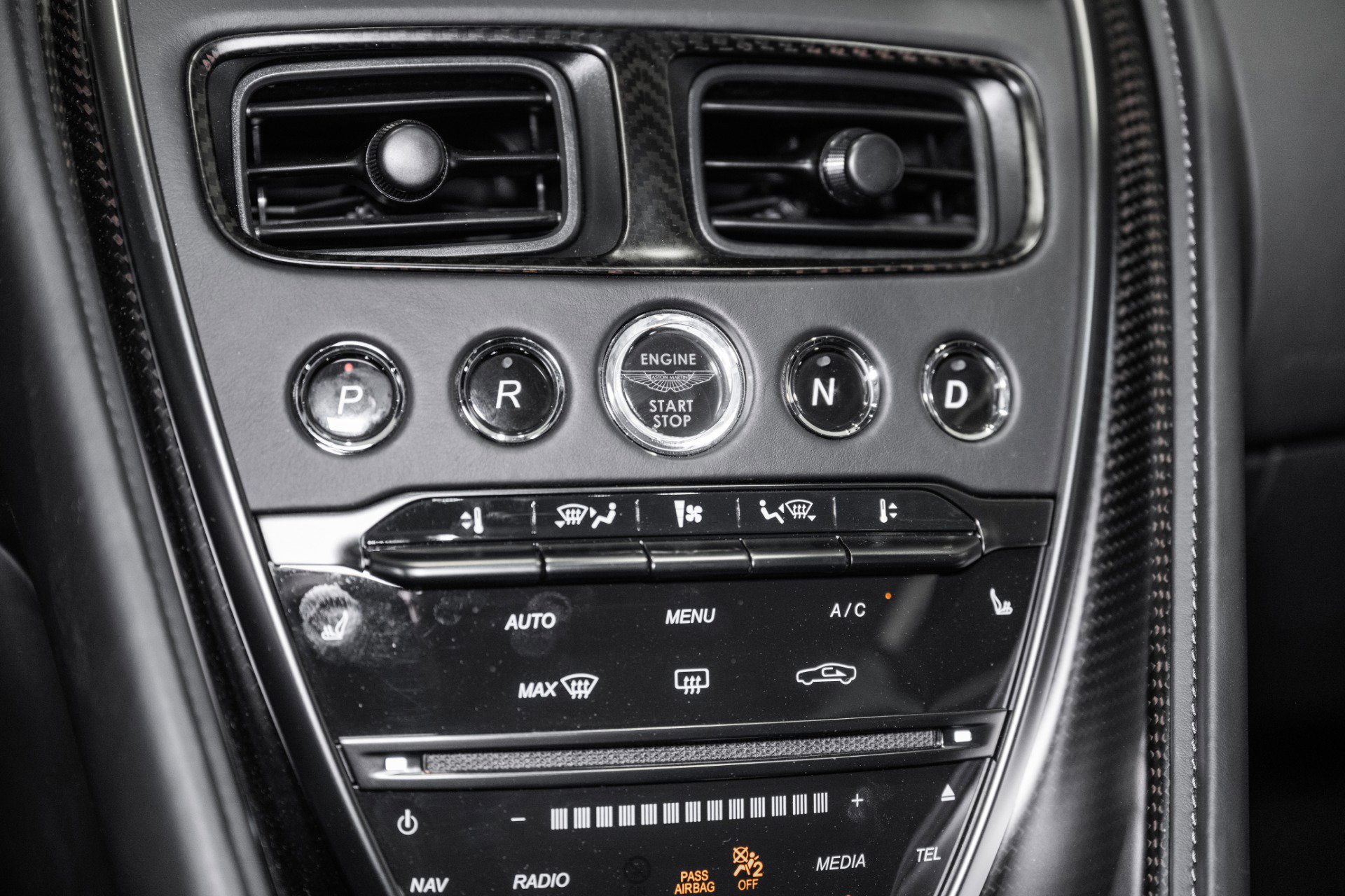 Used 2023 Aston Martin DBS Coupe RWD image 24