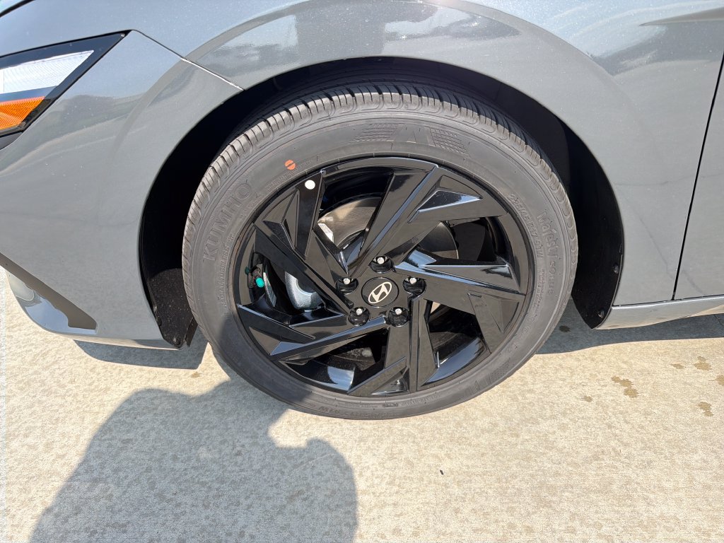 New 2026 Hyundai Elantra SEL Sport FWD image 12