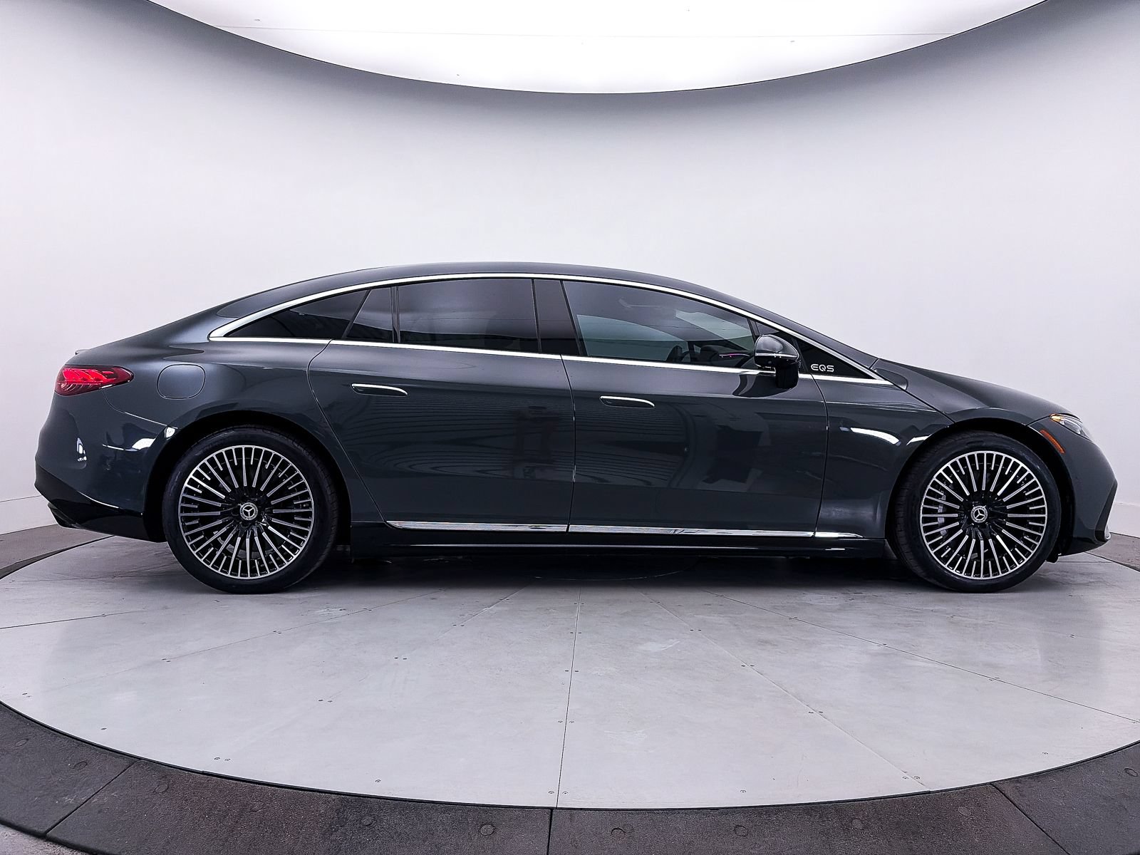 Used 2023 Mercedes-Benz EQS 580 4MATIC Sedan image 40