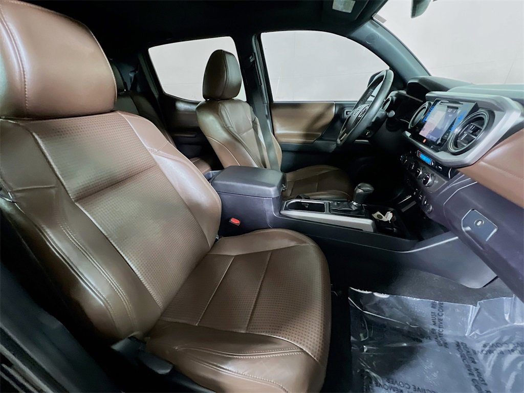 Certified 2018 Toyota Tacoma Limited image 25