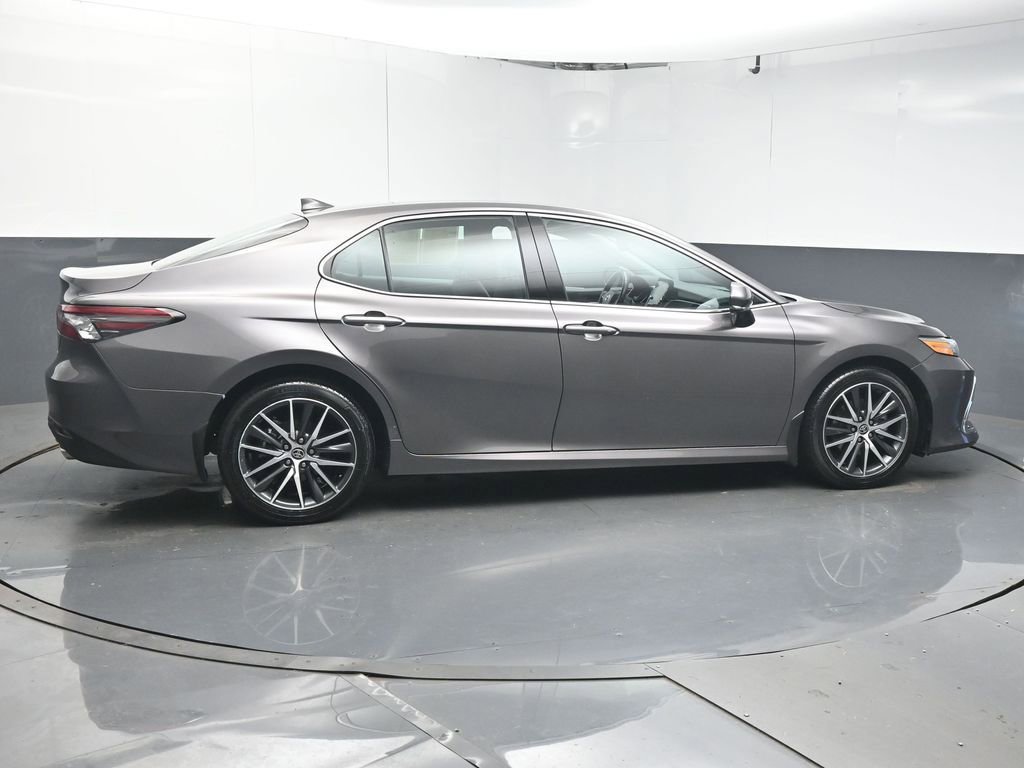 Used 2023 Toyota Camry XLE w/ Cold Weather Package image 8