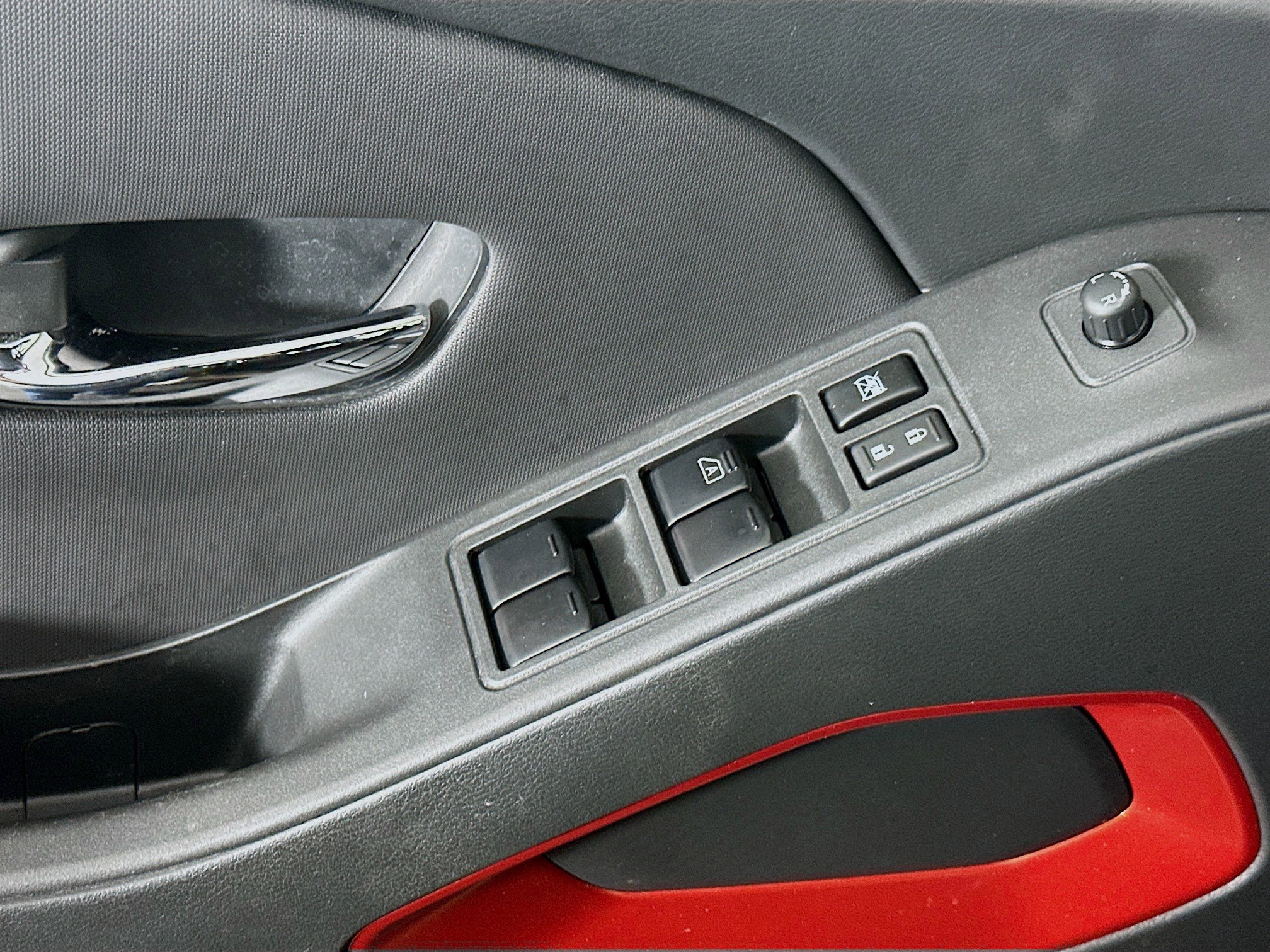 Used 2024 Nissan Frontier Pro-X w/ Pro Convenience Package image 15