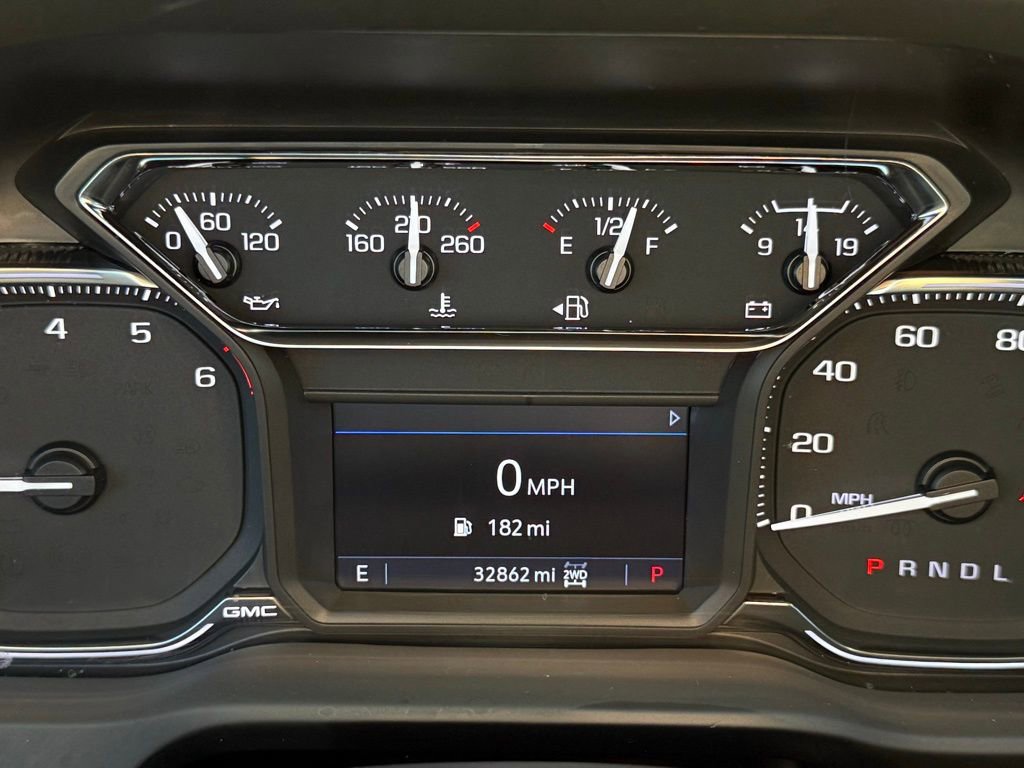 Used 2022 GMC Sierra 1500 Elevation w/ LPO, Elevation Black Package AWD/4WD image 31