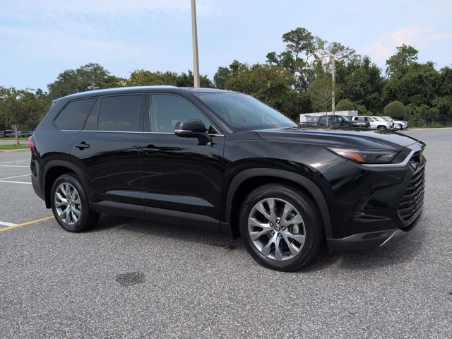 Certified 2024 Toyota Grand Highlander FWD image 2