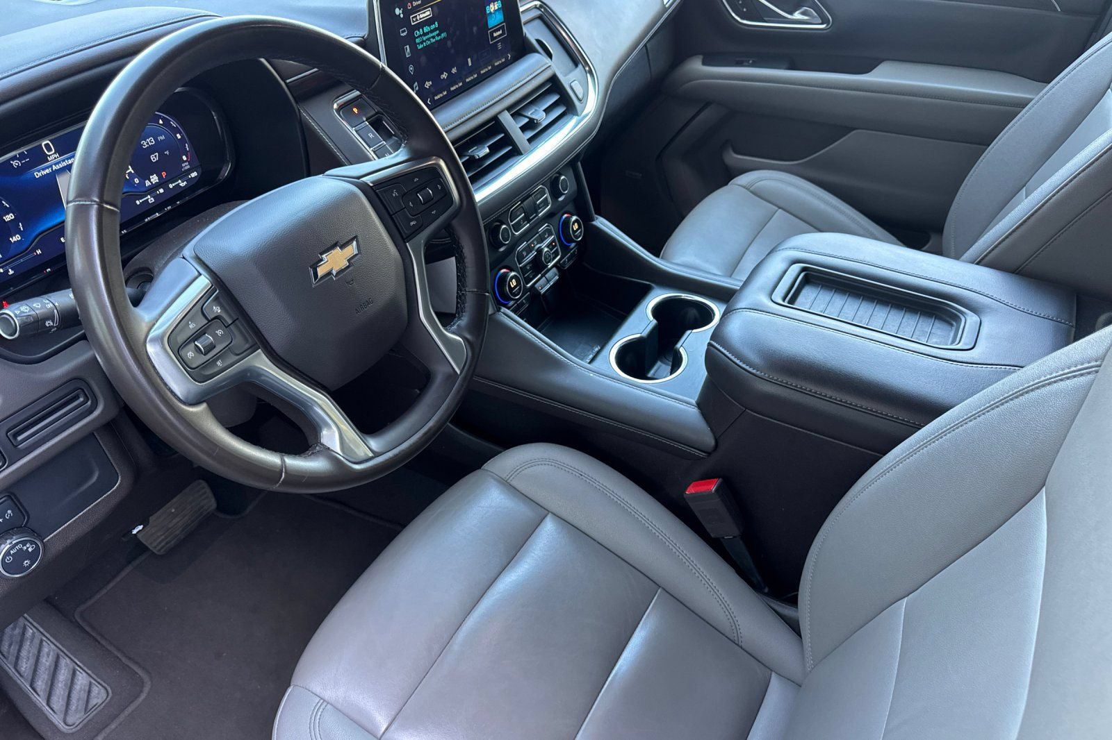 Used 2024 Chevrolet Suburban LT AWD/4WD image 11