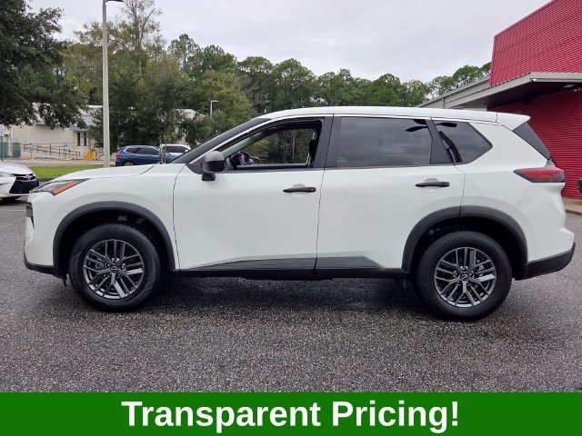 Used 2024 Nissan Rogue S FWD image 2