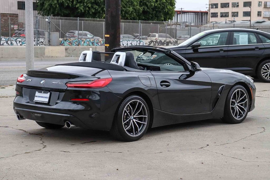 Used 2022 BMW Z4 sDrive30i w/ Driving Assistance Package image 10