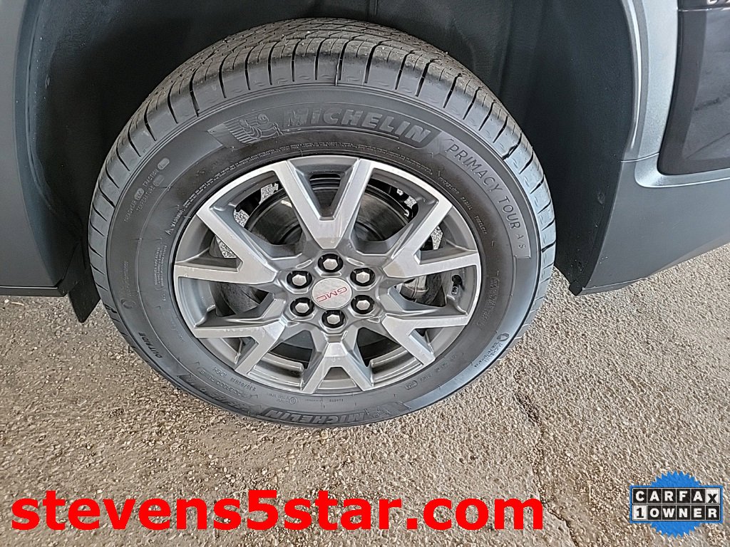 Used 2023 GMC Acadia SLE image 11