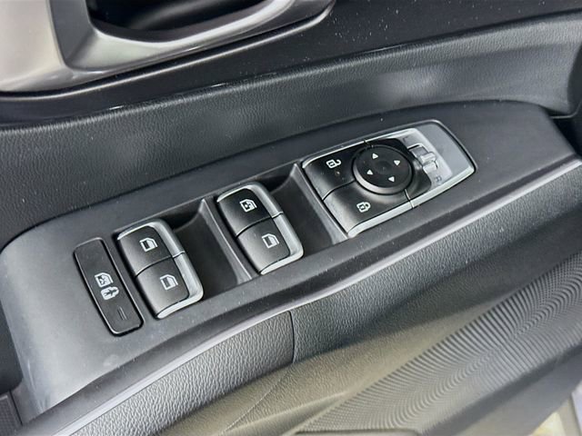 Used 2024 Kia Sorento S image 18