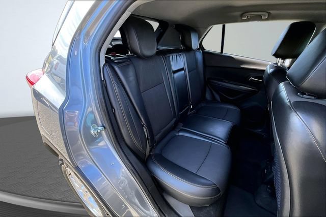 Used 2019 Chevrolet Trax LT w/ LT Convenience Package AWD/4WD image 24