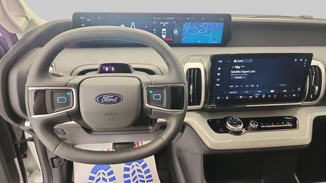 New 2025 Ford Expedition Max Active image 14