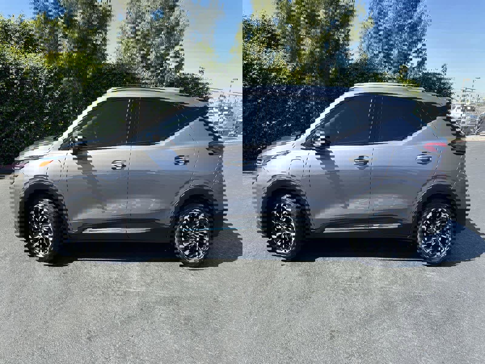 Used 2023 Chevrolet Bolt EUV Premier w/ Super Cruise Package image 3