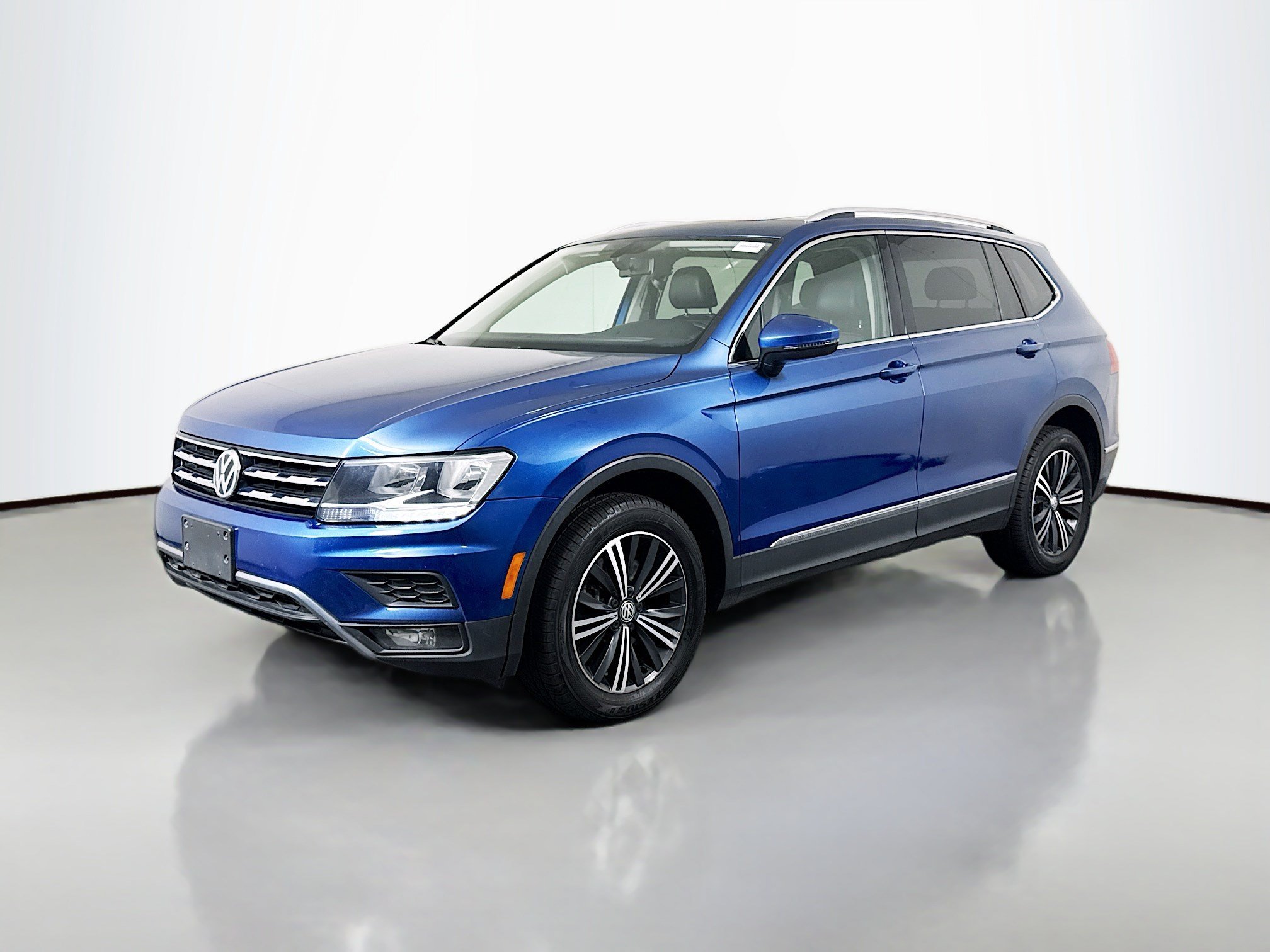 Used 2018 Volkswagen Tiguan SEL AWD/4WD image 4