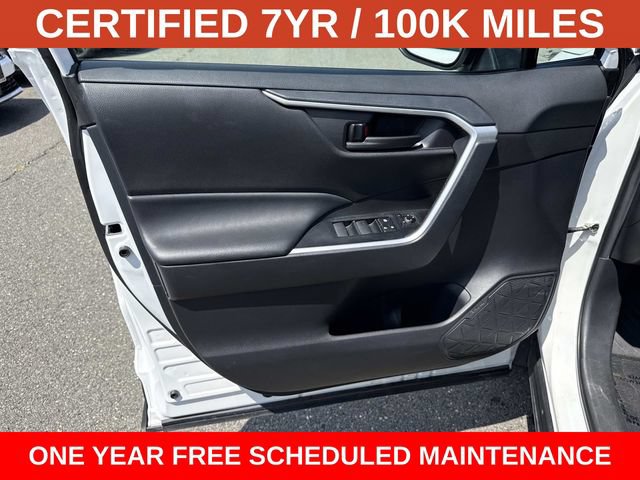 Used 2025 Toyota RAV4 LE AWD/4WD image 13