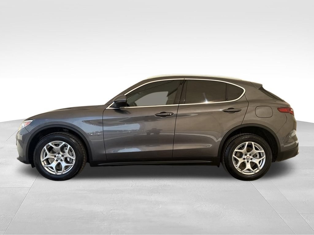 Used 2021 Alfa Romeo Stelvio Sprint w/ Cold Weather Package AWD/4WD image 9