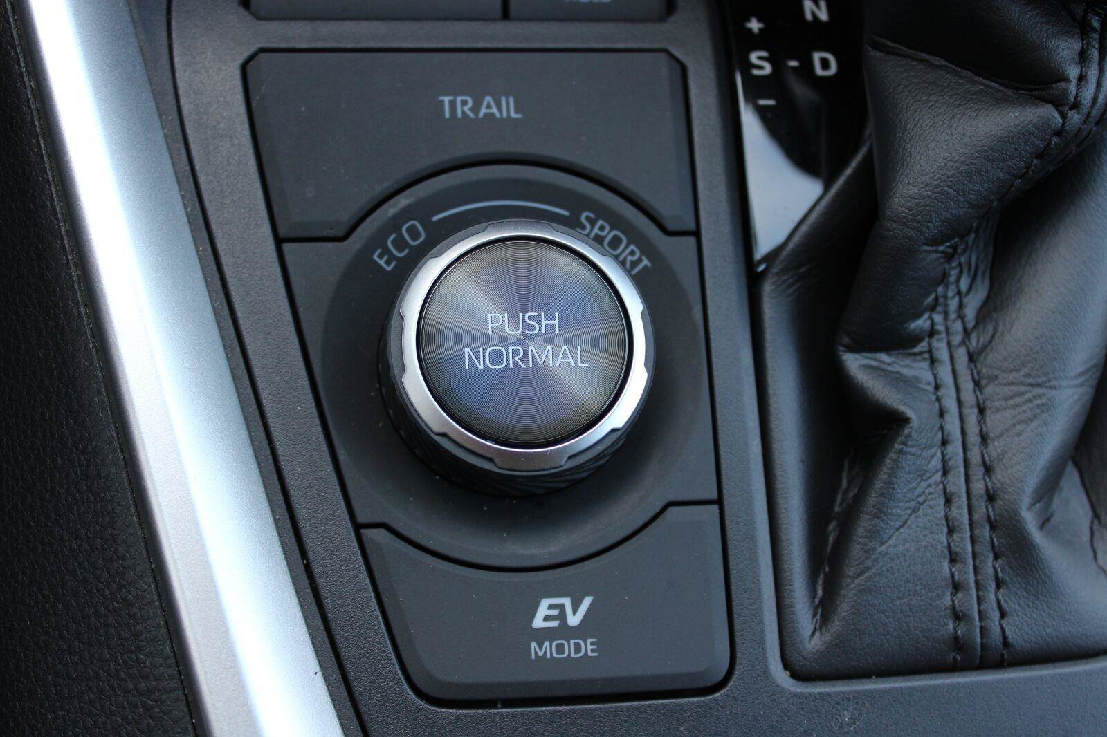 Used 2024 Toyota RAV4 XSE w/ Advanced Technology Package AWD/4WD image 25