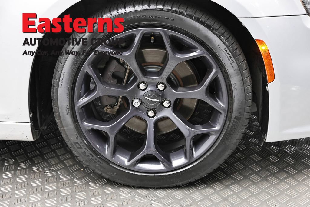 Used 2020 Chrysler 300 S image 32