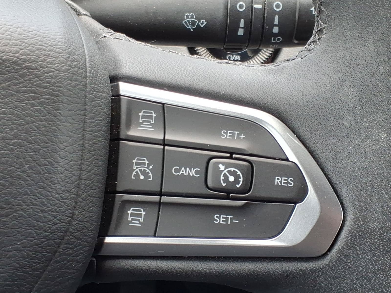 Used 2024 Jeep Compass Limited AWD/4WD image 17