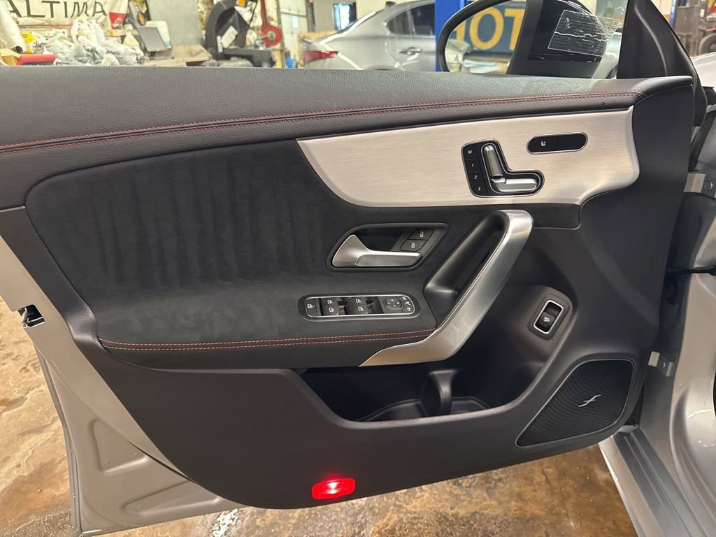 Certified 2025 Mercedes-Benz CLA 250 4MATIC image 11