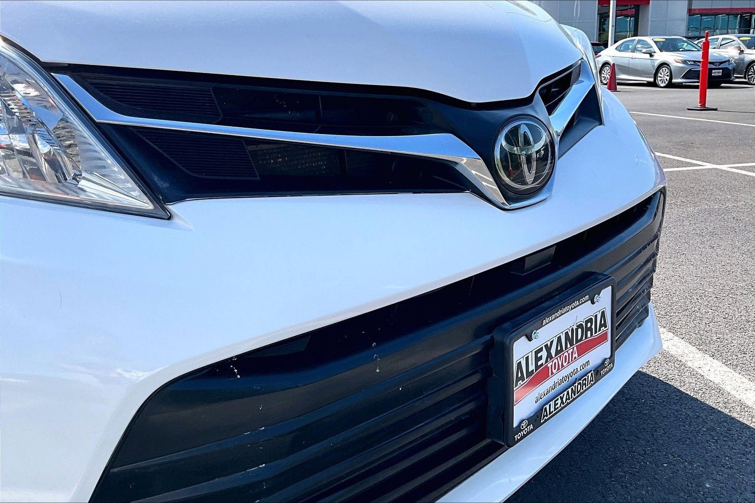 Used 2019 Toyota Sienna LE FWD image 28