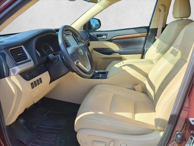 Certified 2019 Toyota Highlander Limited AWD/4WD image 9