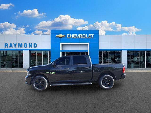 Used 2017 RAM 1500 Express w/ Black Ram 1500 Express Group AWD/4WD image 6