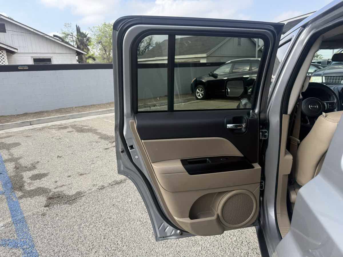 Used 2016 Jeep Patriot High Altitude image 14