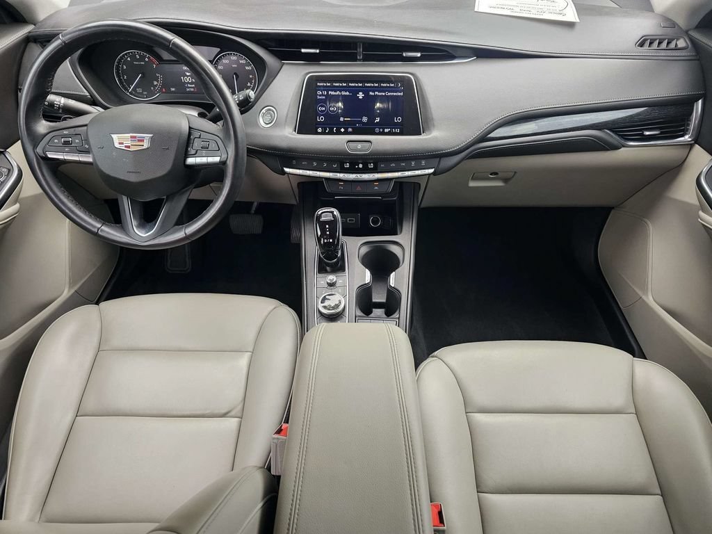 Used 2023 Cadillac XT4 Premium Luxury FWD image 16