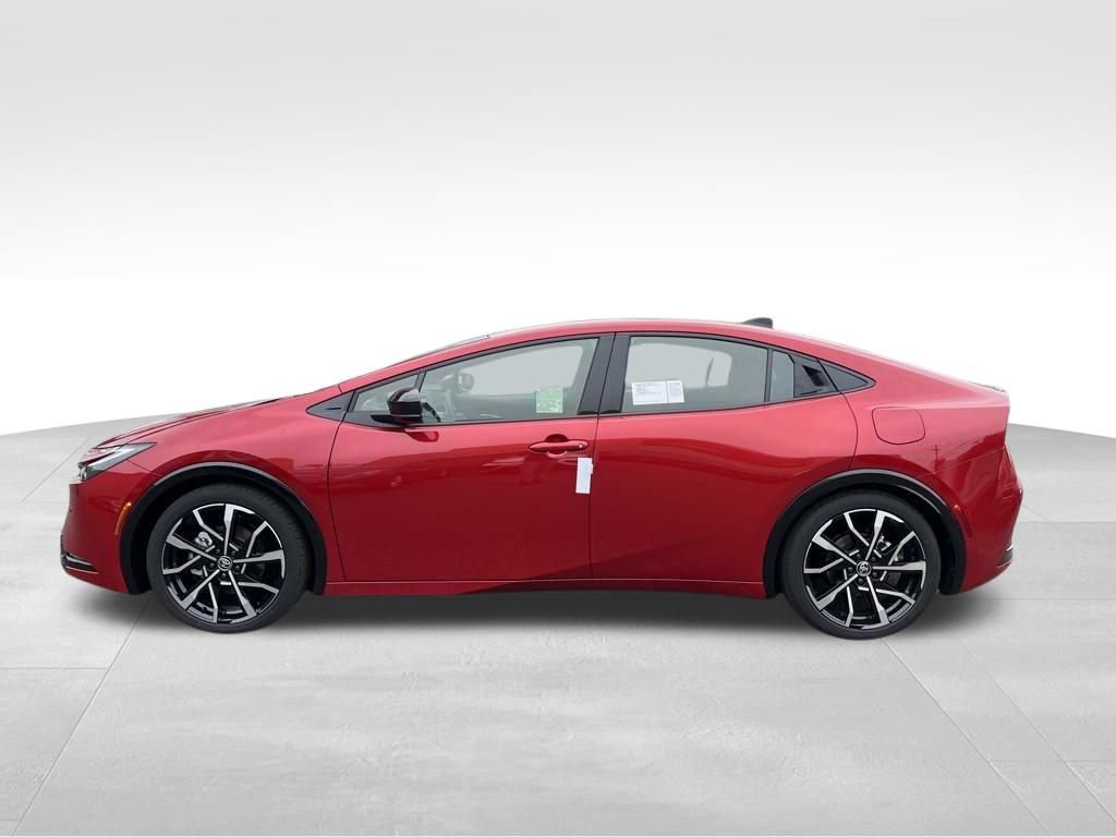 New 2026 Toyota Prius Plug-In Hybrid FWD image 2