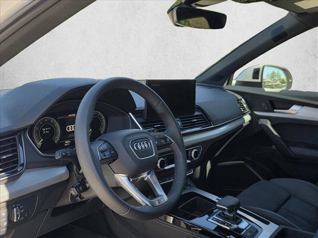 Certified 2025 Audi Q5 e Premium Plus w/ Premium Plus Package image 13