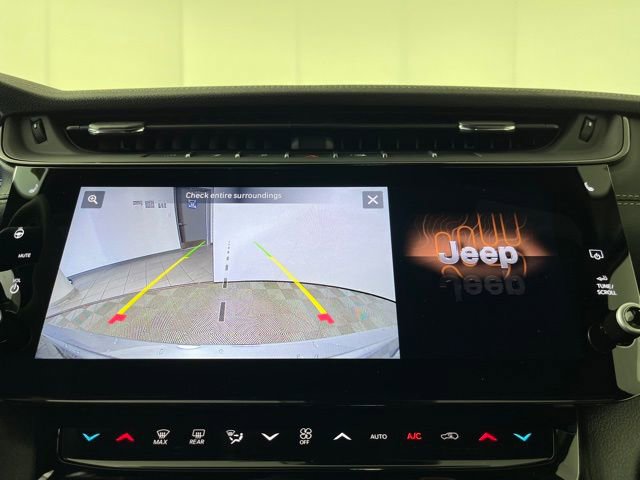 Used 2026 Jeep Grand Cherokee Altitude image 34