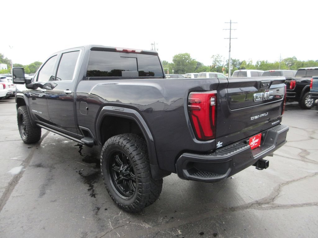 Used 2026 GMC Sierra 2500 Denali Ultimate AWD/4WD image 9