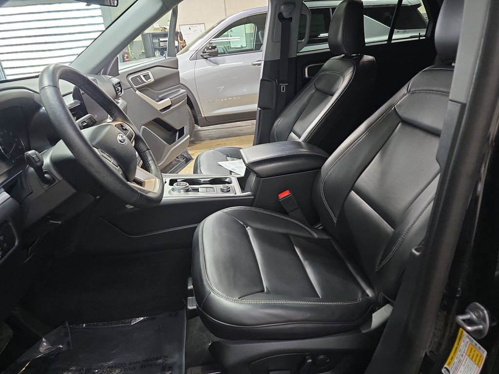 Used 2023 Ford Explorer XLT w/ Equipment Group 202A image 18