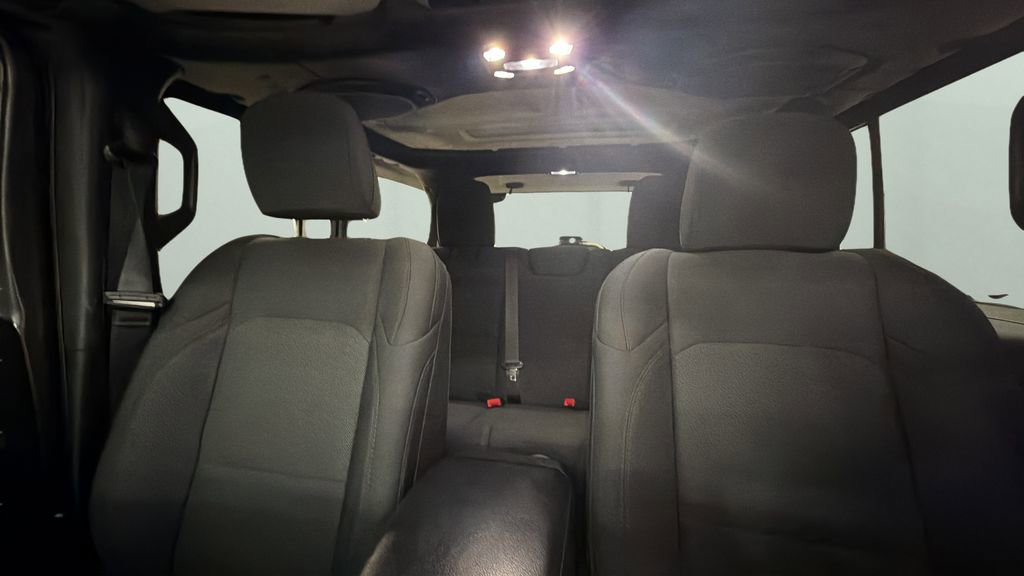 Used 2020 Jeep Wrangler Unlimited Sport S AWD/4WD image 29