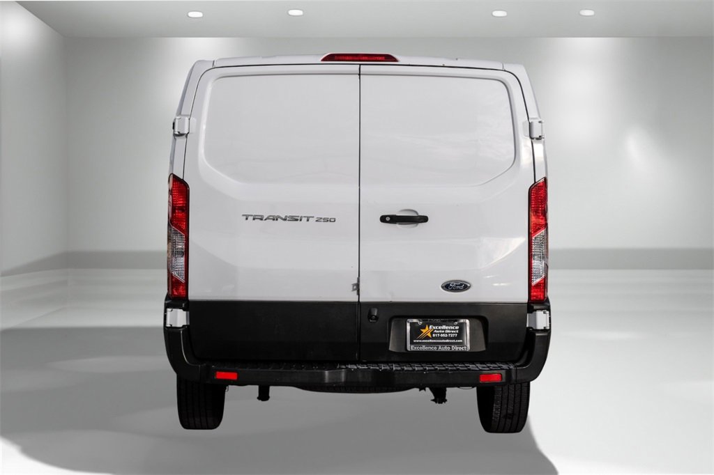 Used 2019 Ford Transit 250 130 Low Roof image 7