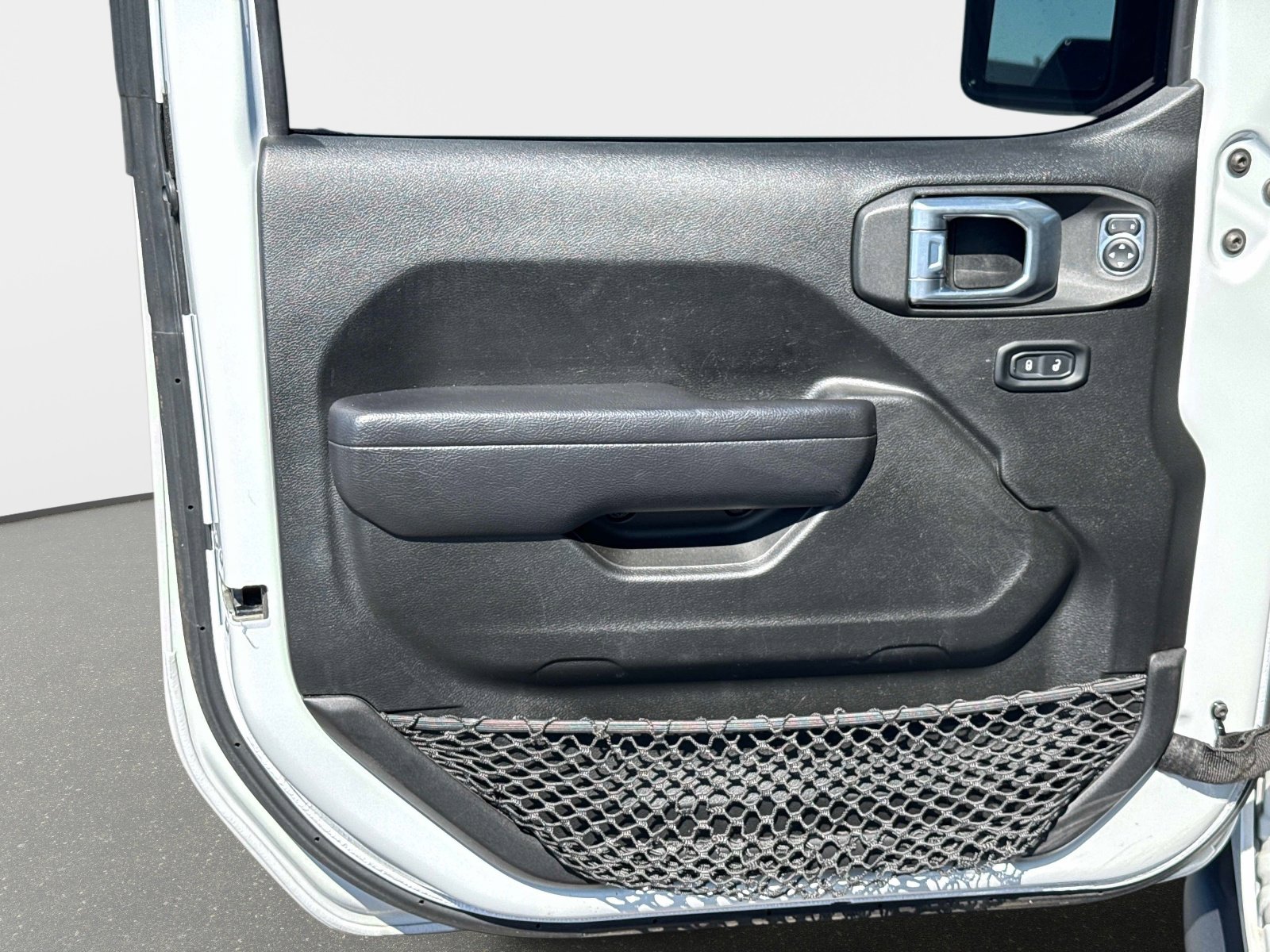 Used 2022 Jeep Wrangler Unlimited Sport AWD/4WD image 18
