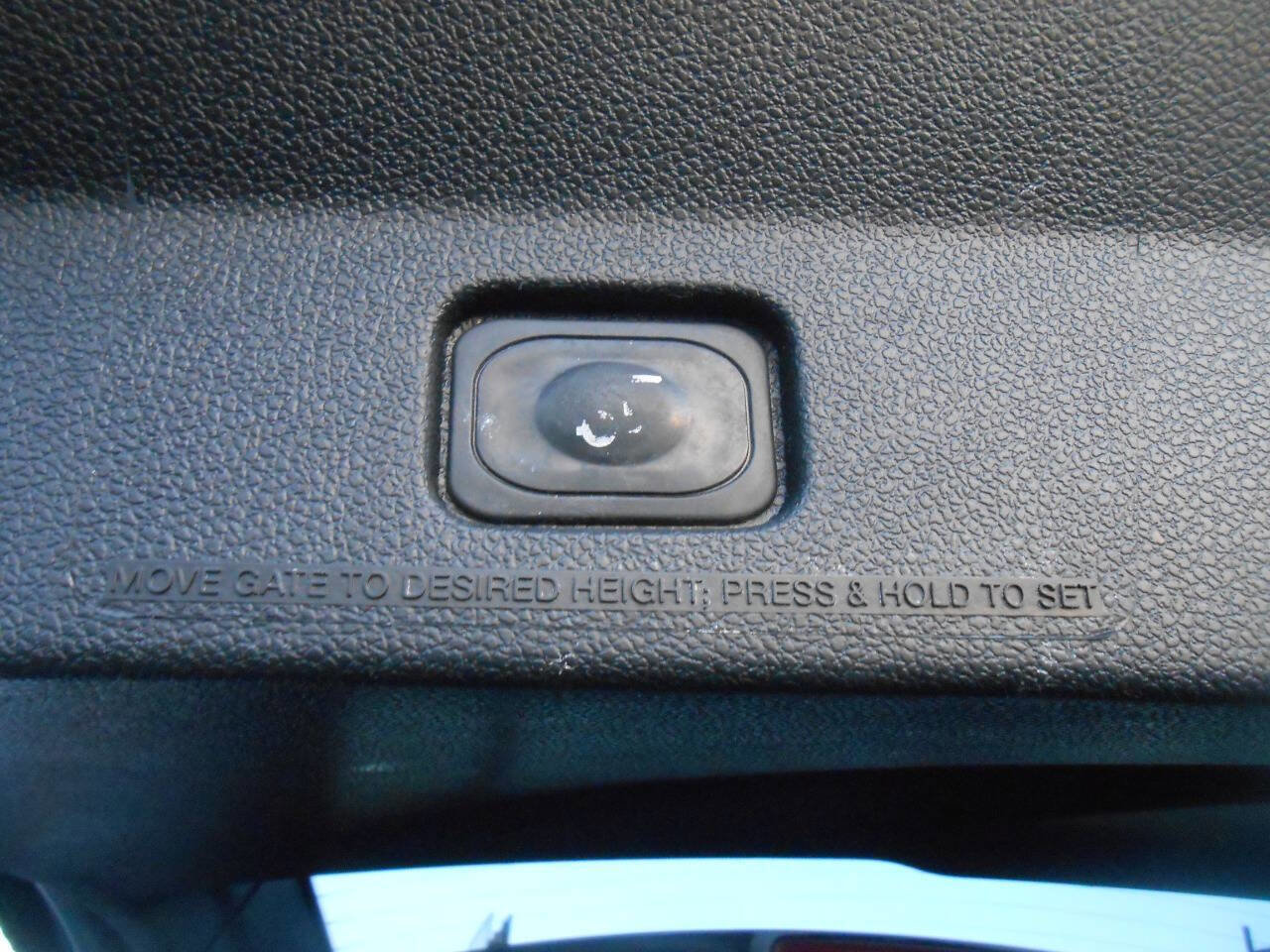 Used 2016 Ford Explorer Limited image 26