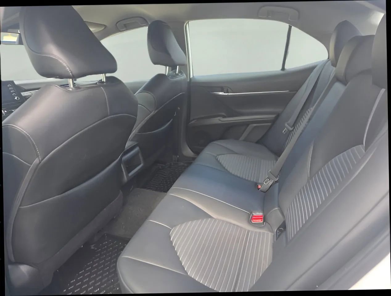 Used 2024 Toyota Camry SE AWD/4WD image 12