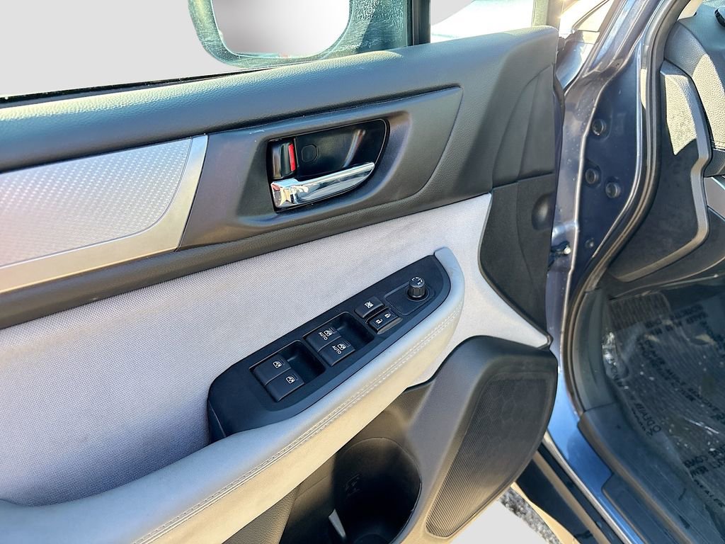 Used 2018 Subaru Outback 2.5i Premium image 17