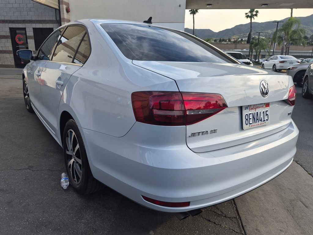 Used 2018 Volkswagen Jetta SE image 17