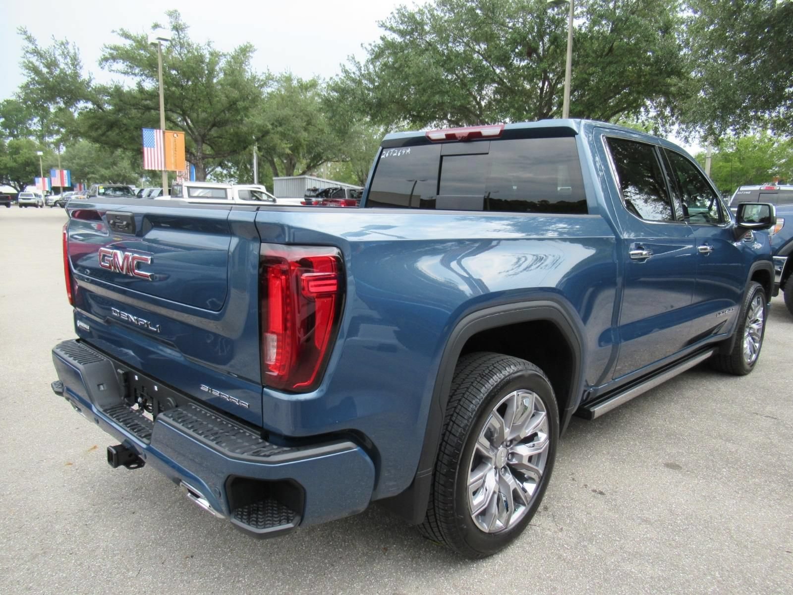 Used 2026 GMC Sierra 1500 Denali AWD/4WD image 8