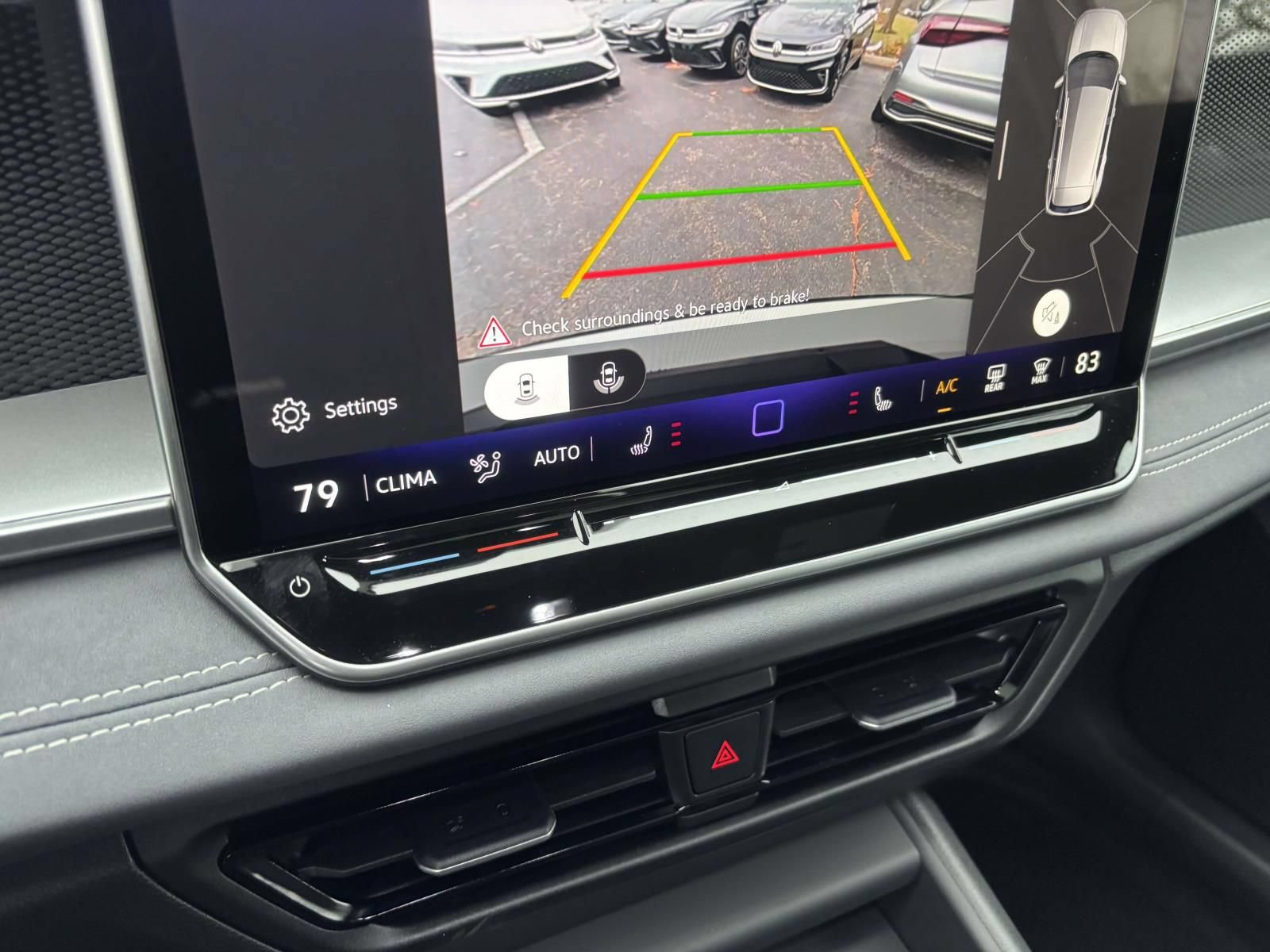 New 2026 Volkswagen Tiguan SE R-Line AWD/4WD image 21