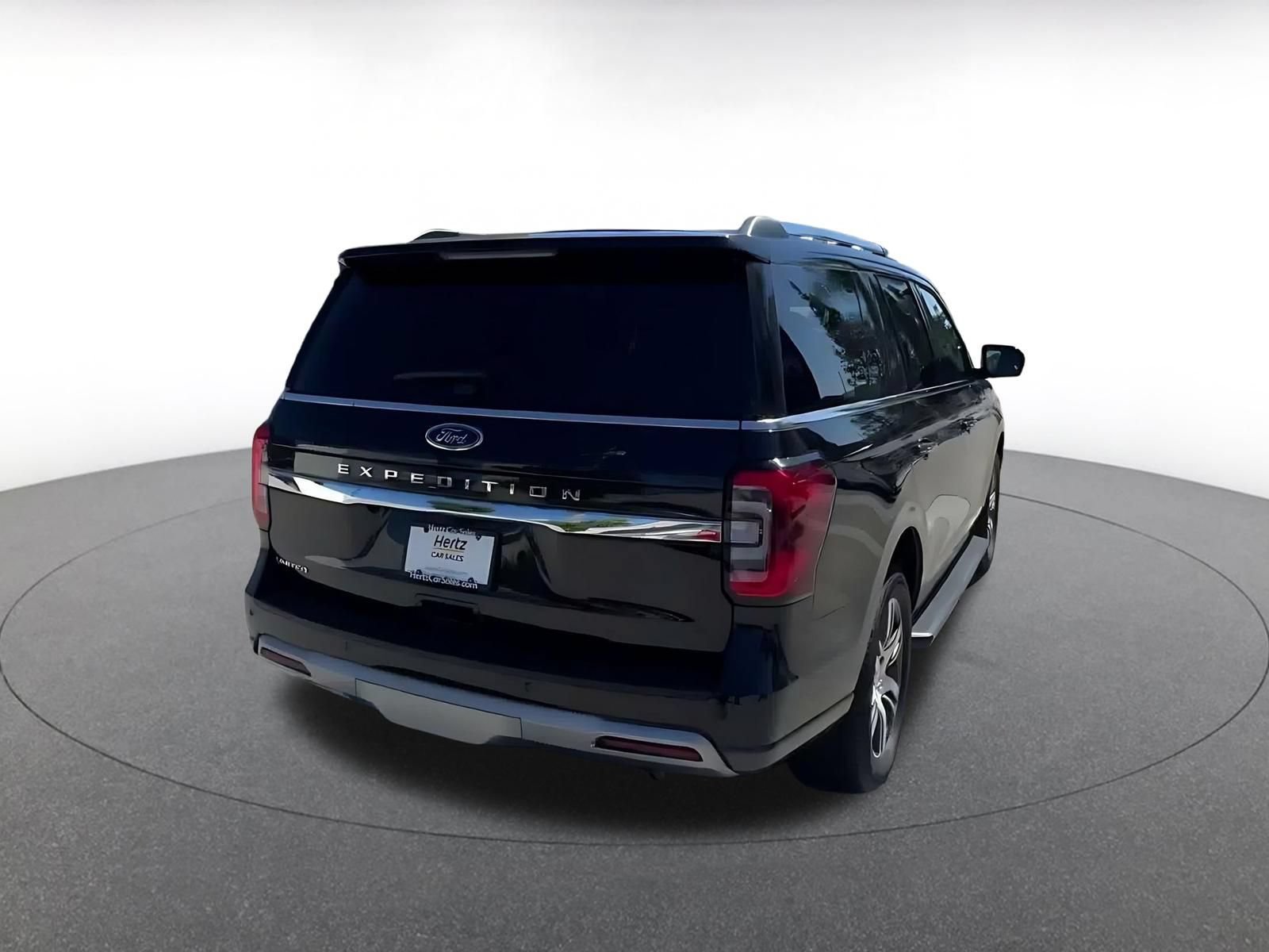 Used 2024 Ford Expedition Limited AWD/4WD image 13