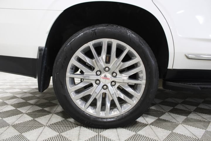 Used 2024 GMC Yukon SLT w/ SLT Luxury Package AWD/4WD image 46